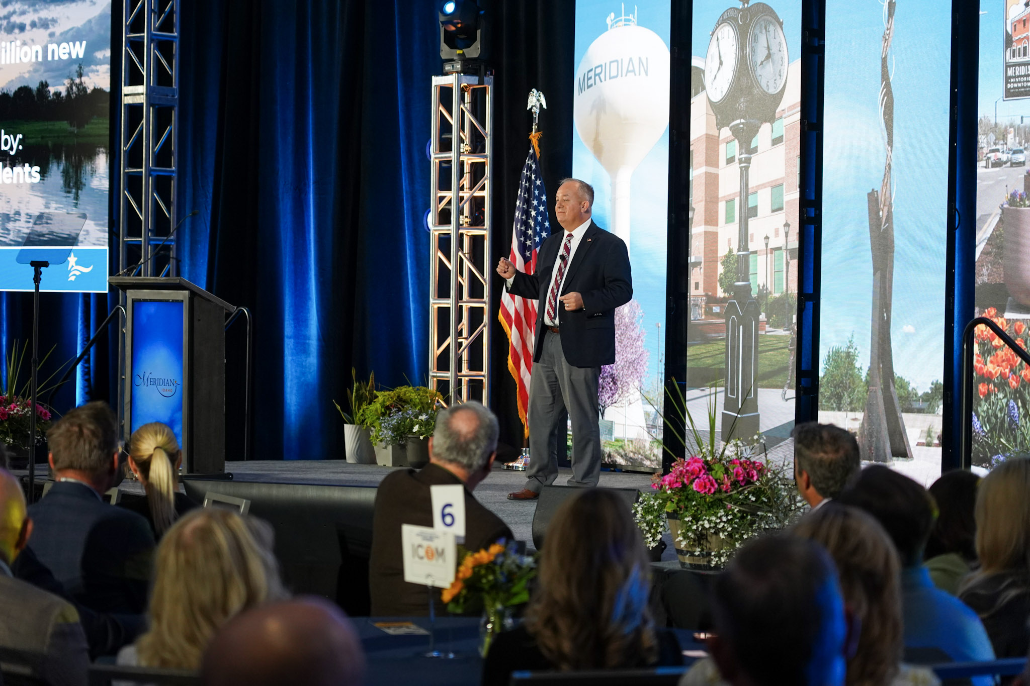 Mayor Robert Simison delivering the 2026 State of the City Speech on stage